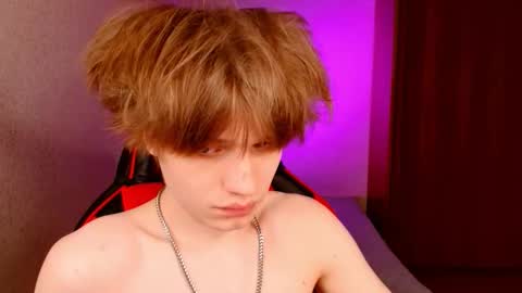 Snapshot of jeffreyue chatting on 10/11/25, 05:44 Jeffrey online show from 10/11/25, 05:44