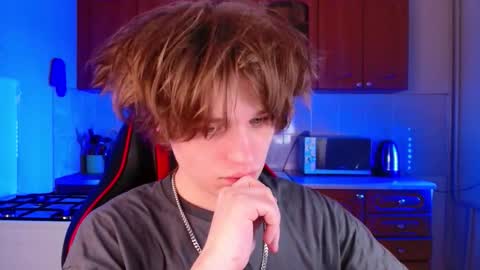 Snapshot of jeffreyue chatting on 12/05/25, 01:20 Jeffrey online show from 12/05/25, 01:20