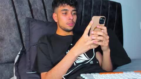 Snapshot of jei_cox chatting on 10/25/25, 11:29 jei online show from 10/25/25, 11:29