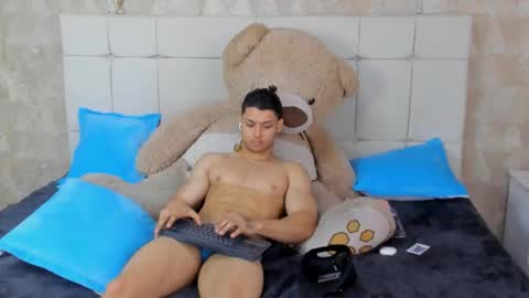 jeicob gagnon online show from 02/11/25, 01:09