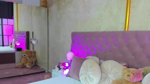 Snapshot of jelisse_jones chatting on 02/06/25, 07:07 Jelisse online show from 02/06/25, 07:07