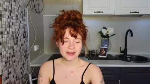 Snapshot of jelly_cherry chatting on 03/05/25, 06:01 Emily online show from 03/05/25, 06:01