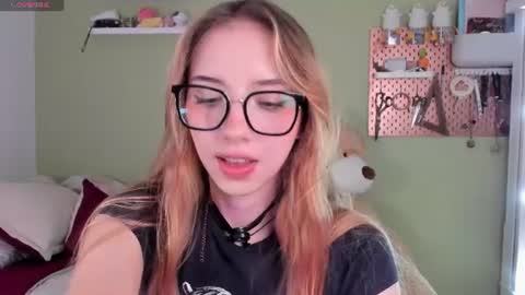 Jelly  online show from 06/17/26, 01:41