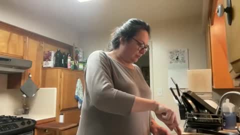 Jelli online show from 12/25/24, 08:07