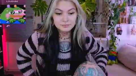 Jelya online show from 10/22/25, 01:11