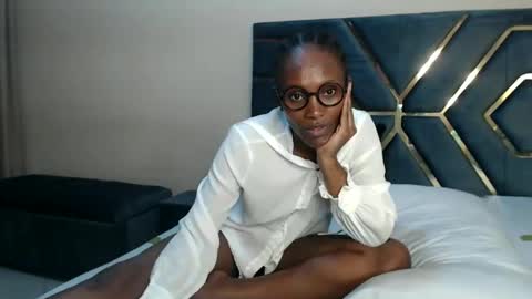 Jemmi online show from 02/05/25, 12:17