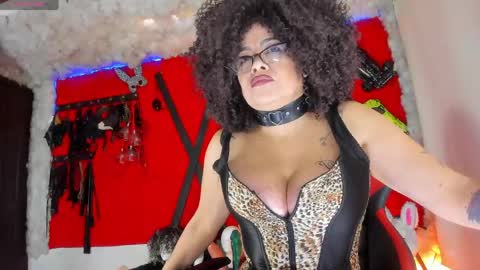 jena_rosse online show from 05/17/26, 10:44