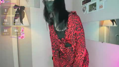 Snapshot of jenayorteg chatting on 11/11/25, 11:27 Molly online show from 11/11/25, 11:27