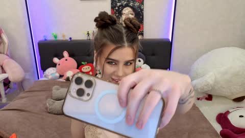 Dolly online show from 10/04/25, 01:20