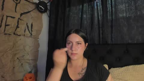 Snapshot of jeniferpowell_nm chatting on 11/02/25, 07:05 jeniferpowell_nm online show from 11/02/25, 07:05