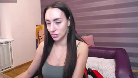 Kira online show from 10/20/25, 06:36