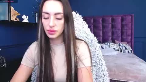 Snapshot of jeniferstone chatting on 06/11/26, 07:17 Kira online show from 06/11/26, 07:17