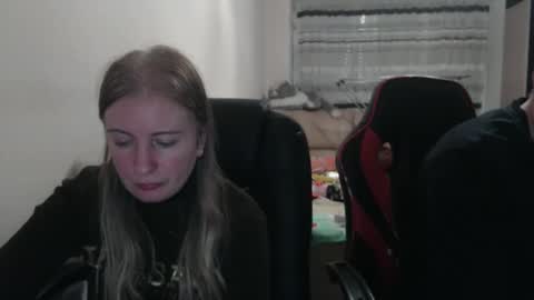 JenisAndPeter online show from 09/30/25, 07:08