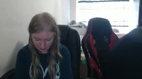 JenisAndPeter online show from 11/03/25, 08:15