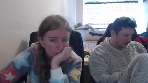 JenisAndPeter online show from 11/24/25, 08:47