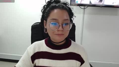 jenn online show from 11/13/25, 05:01