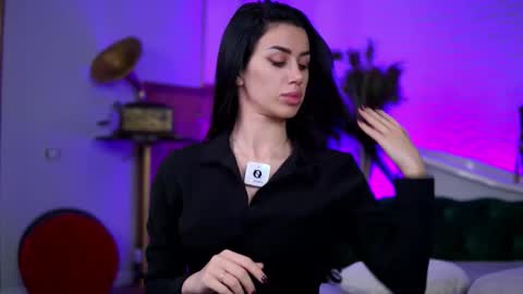 jenna_day online show from 12/21/25, 08:32