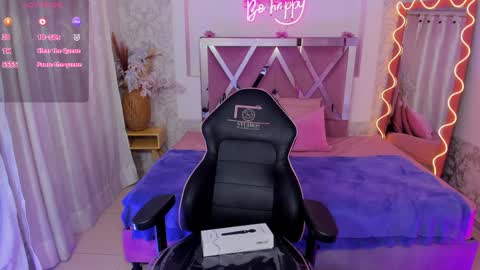 jenna_tay1 online show from 04/11/26, 07:07