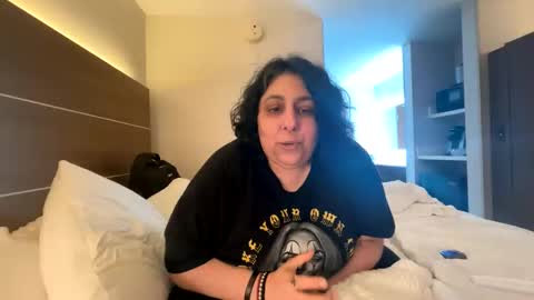  Dragon Queen. Be my Dragon --  and  online show from 10/05/25, 12:31