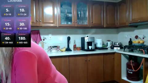 Snapshot of jennadeluxe chatting on 02/12/26, 05:41 Jenna online show from 02/12/26, 05:41