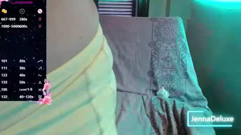 Snapshot of jennadeluxe chatting on 07/17/26, 05:14 Jenna online show from 07/17/26, 05:14