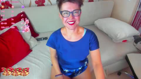 Snapshot of jennalison chatting on 12/14/24, 09:29 Jenn online show from 12/14/24, 09:29