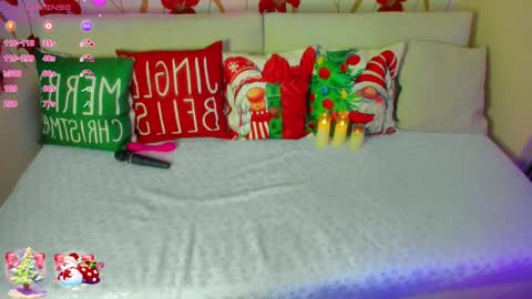 Snapshot of jennalison chatting on 01/05/25, 03:45 Jenn online show from 01/05/25, 03:45