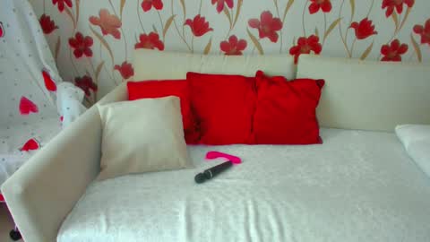 Snapshot of jennalison chatting on 02/02/25, 09:30 Jenn online show from 02/02/25, 09:30