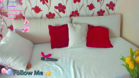 Snapshot of jennalison chatting on 03/09/25, 10:19 Jenn online show from 03/09/25, 10:19