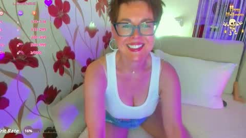 Snapshot of jennalison chatting on 10/29/25, 12:51 Jenn online show from 10/29/25, 12:51