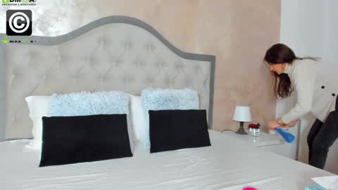 Snapshot of jennamyers chatting on 01/03/25, 08:01 JennaMyers online show from 01/03/25, 08:01