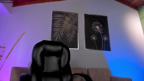 Jenna Olson  online show from 02/03/25, 06:39