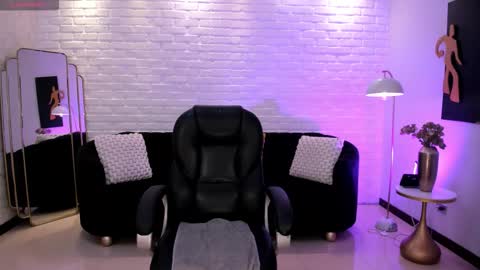 Jenna Olson  online show from 02/07/26, 07:06