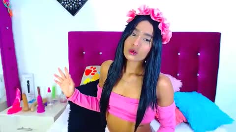 Snapshot of jenng18 chatting on 10/16/25, 09:21 jenn online show from 10/16/25, 09:21