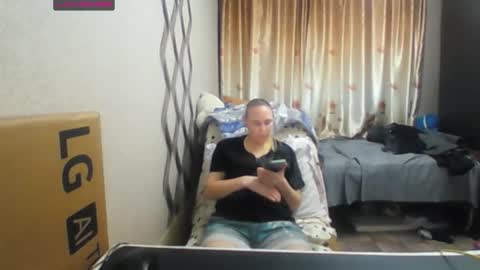 JenniDeep online show from 11/18/25, 12:20