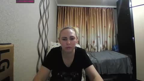 JenniDeep online show from 11/23/25, 12:49