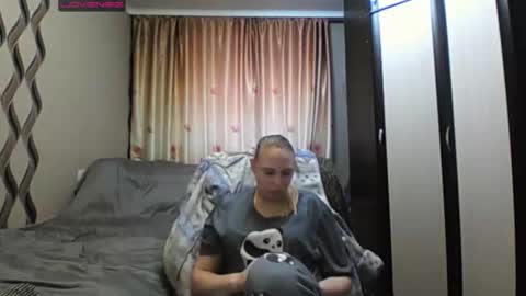 JenniDeep online show from 02/06/26, 08:29