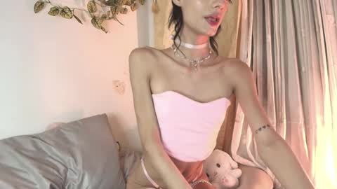 Snapshot of jennie_minatozaki chatting on 02/27/26, 05:18 s new account online show from 02/27/26, 05:18