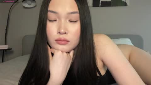 jennie_yung online show from 04/13/26, 10:37