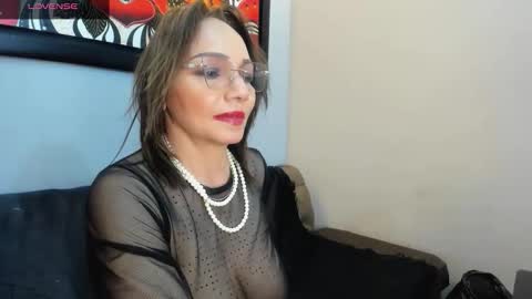 Snapshot of jennierosse chatting on 11/30/25, 01:37 Jennie online show from 11/30/25, 01:37