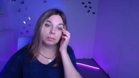 Jennifer online show from 09/28/25, 05:46