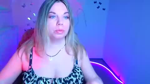 Jennifer online show from 04/01/26, 05:52