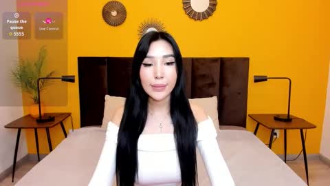 Jennifer online show from 09/10/25, 01:27