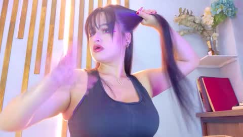 Snapshot of jennifer_vega1 chatting on 12/14/25, 10:14 Jennifer vega online show from 12/14/25, 10:14