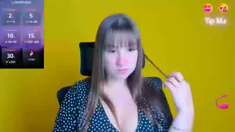 Jennifer online show from 09/23/25, 05:54