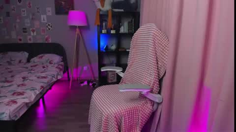 jenniferka online show from 07/28/26, 07:39