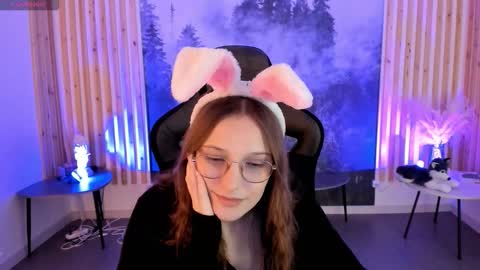 Snapshot of jenniferkiim chatting on 11/08/25, 02:06 jenniferkiim online show from 11/08/25, 02:06