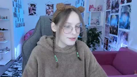 jenniferkiim online show from 02/02/26, 07:51