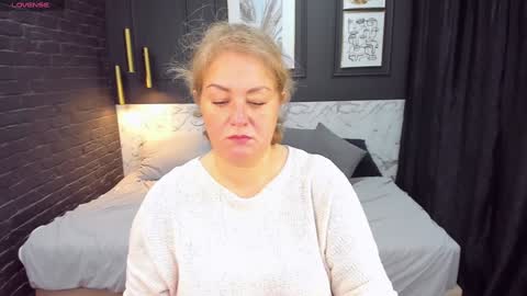 Jennifer online show from 01/18/25, 01:08