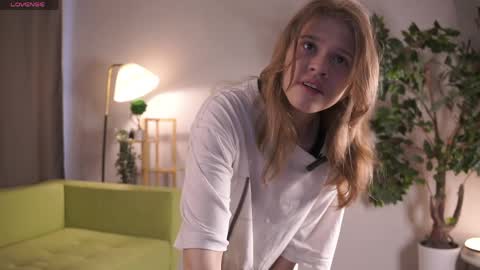 Sofia  online show from 04/05/26, 07:05